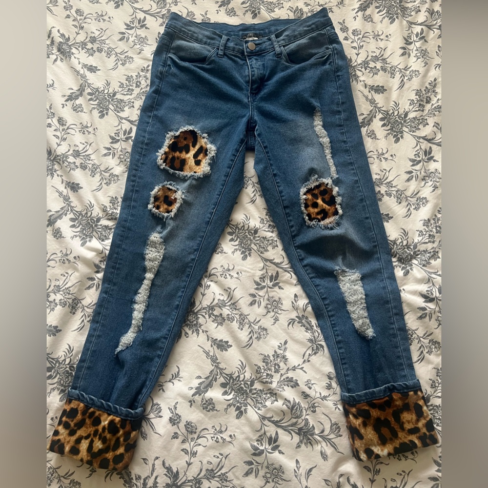 Venus Leopard Cuffed Jeans Size 4 - Picture 6 of 11